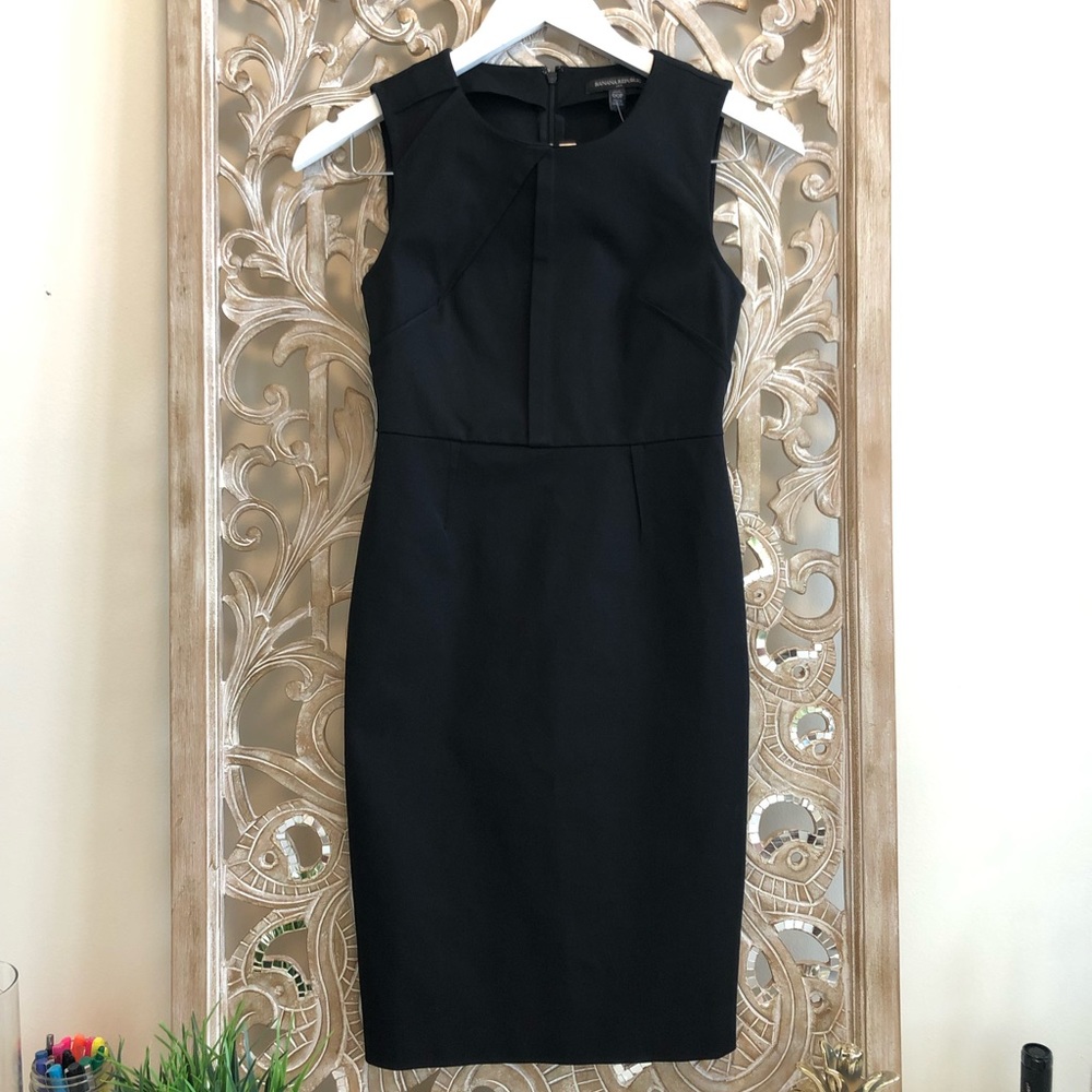 Banana Republic Sheath Dress 00P